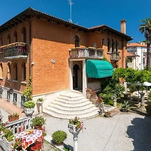 villa-albertina.hotelinveneto.com/
