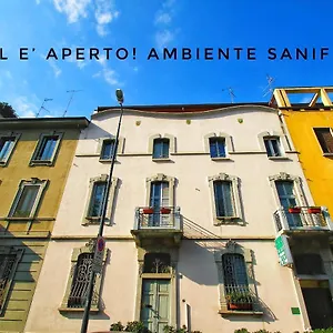 ** Hotel The Italie