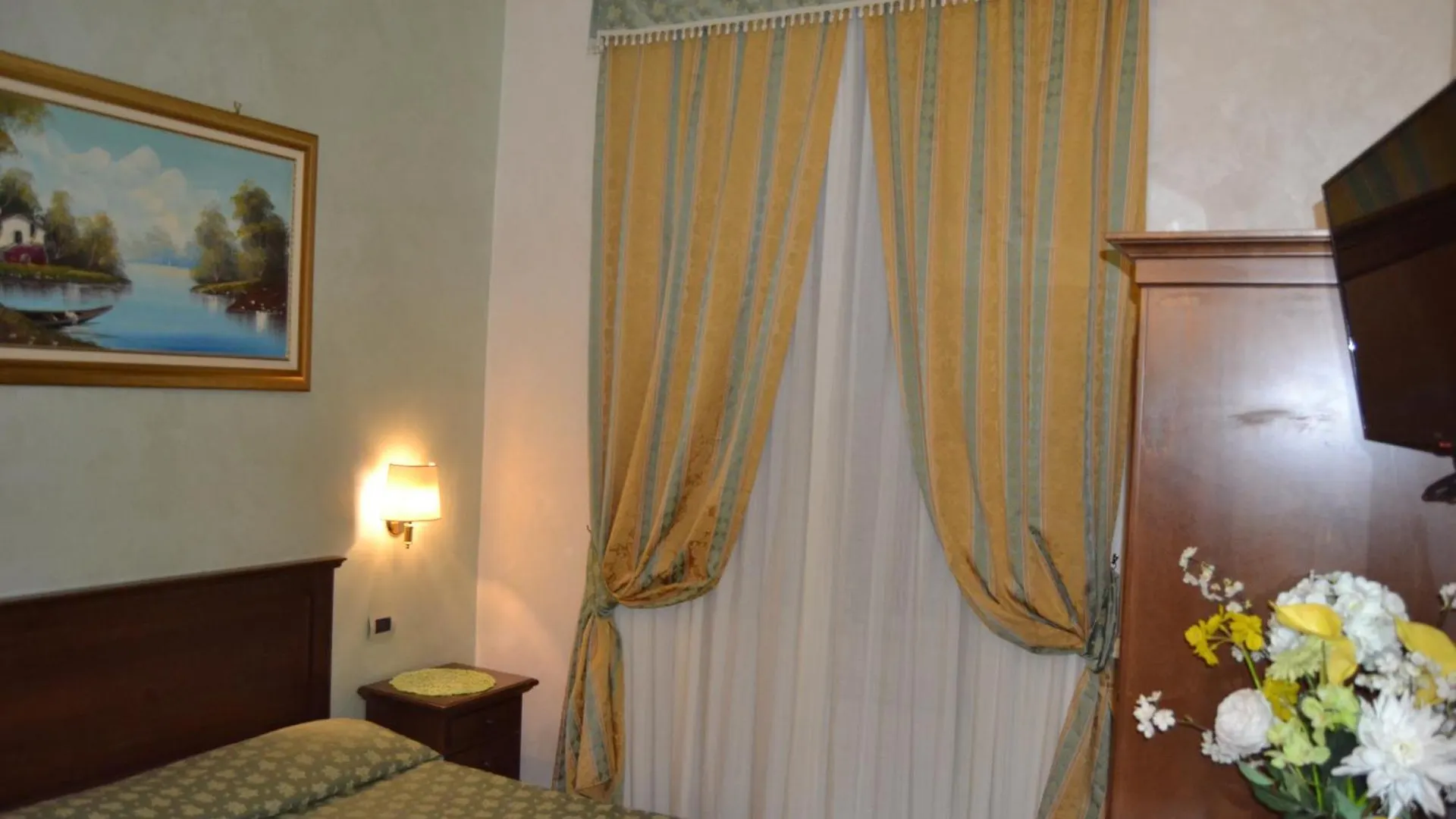 Bye Rome Guesthouse 2*,  Italy